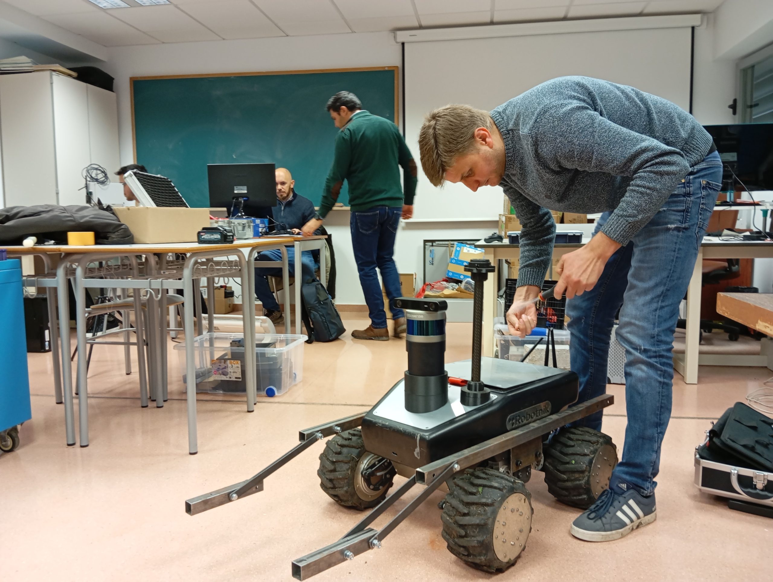 Prototipo de robot en fase de desarrollo